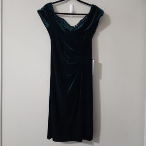 X By Xscape Velvet Off Shoulder Midi Dress Evergreen Gala Holiday Elegant New 16